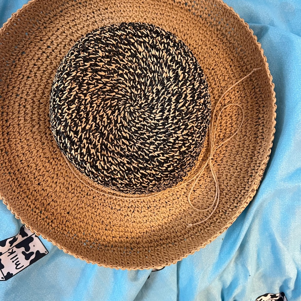 Stylish Woven paper Hat with Black and Tan Pattern